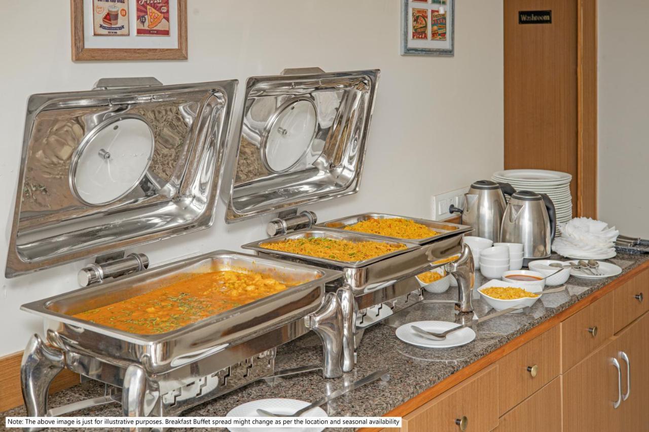 Treebo Bhagyashree Executive Hotel Mundhwa Bagian luar foto