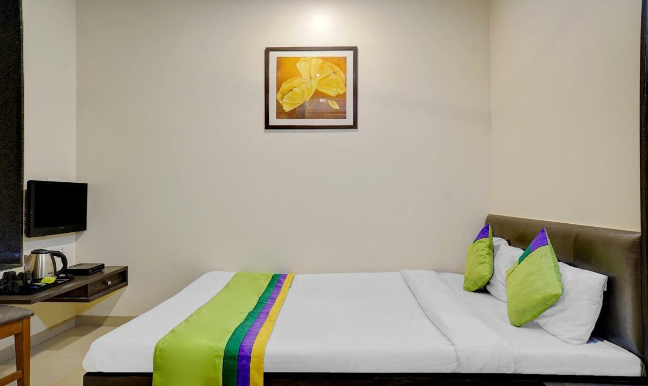 Treebo Bhagyashree Executive Hotel Mundhwa Bagian luar foto