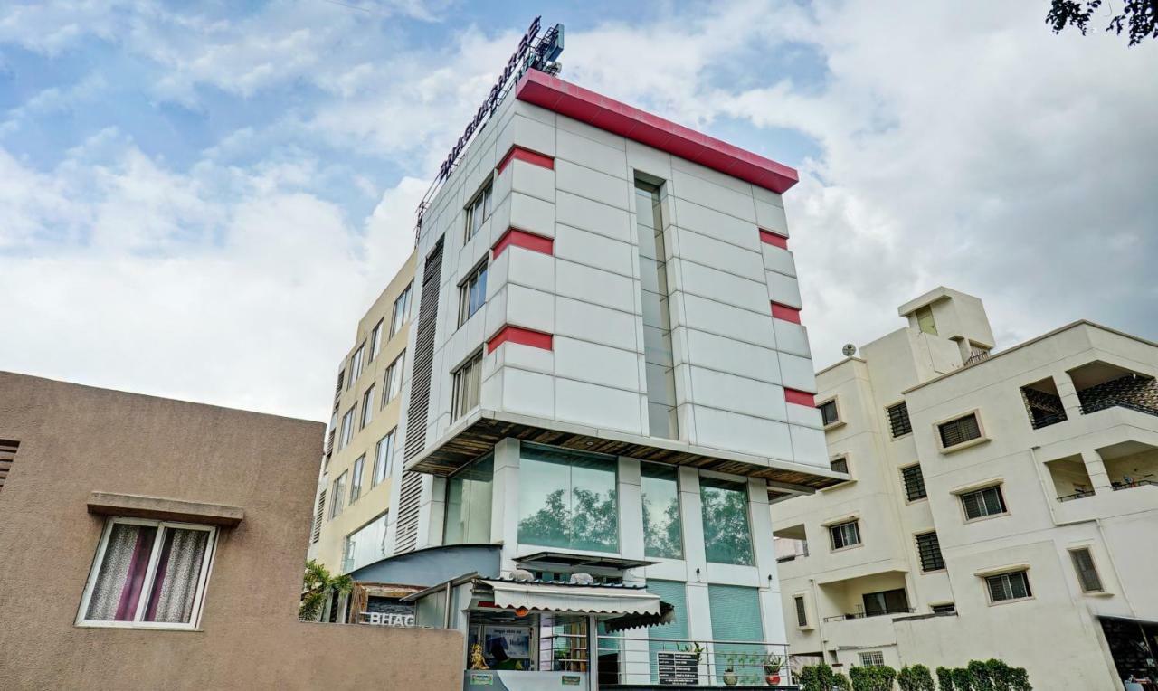 Treebo Bhagyashree Executive Hotel Mundhwa Bagian luar foto