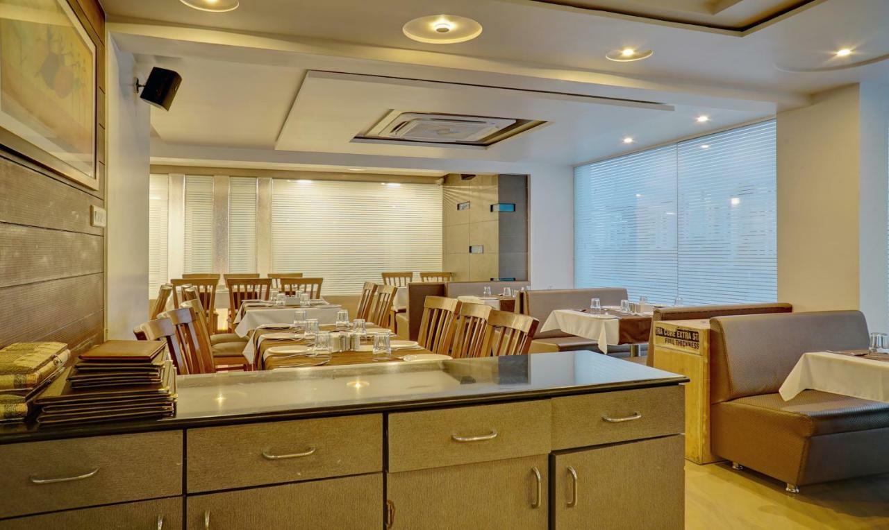 Treebo Bhagyashree Executive Hotel Mundhwa Bagian luar foto
