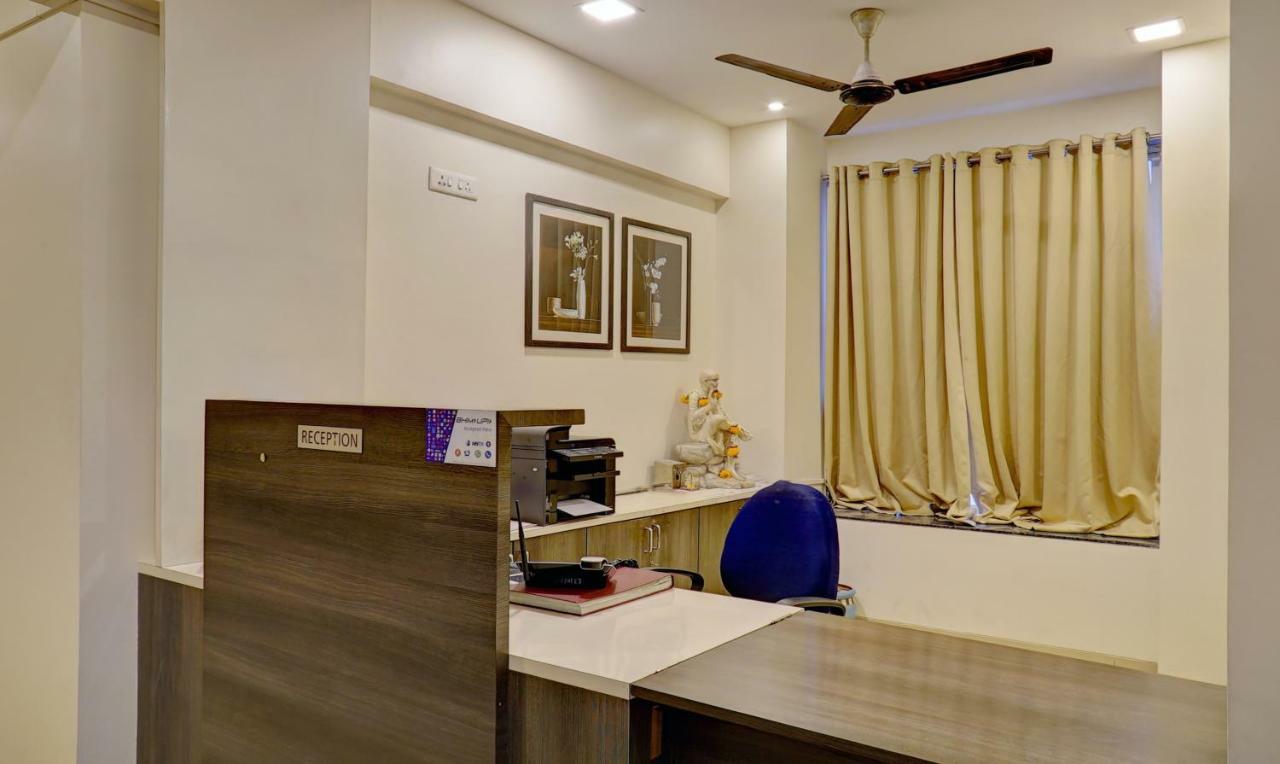Treebo Bhagyashree Executive Hotel Mundhwa Bagian luar foto